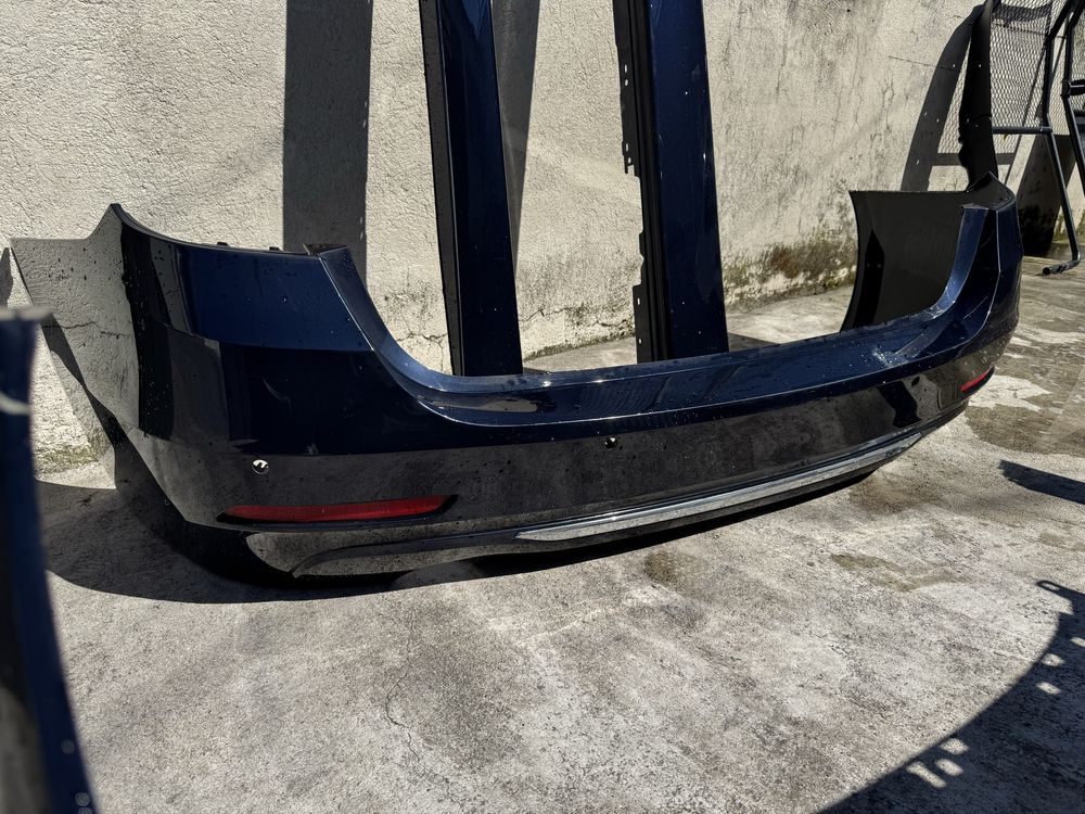 Parachoques e Embaladeiras BMW F31 Originais