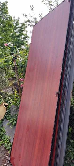 Drzwi przesuwne do szafy