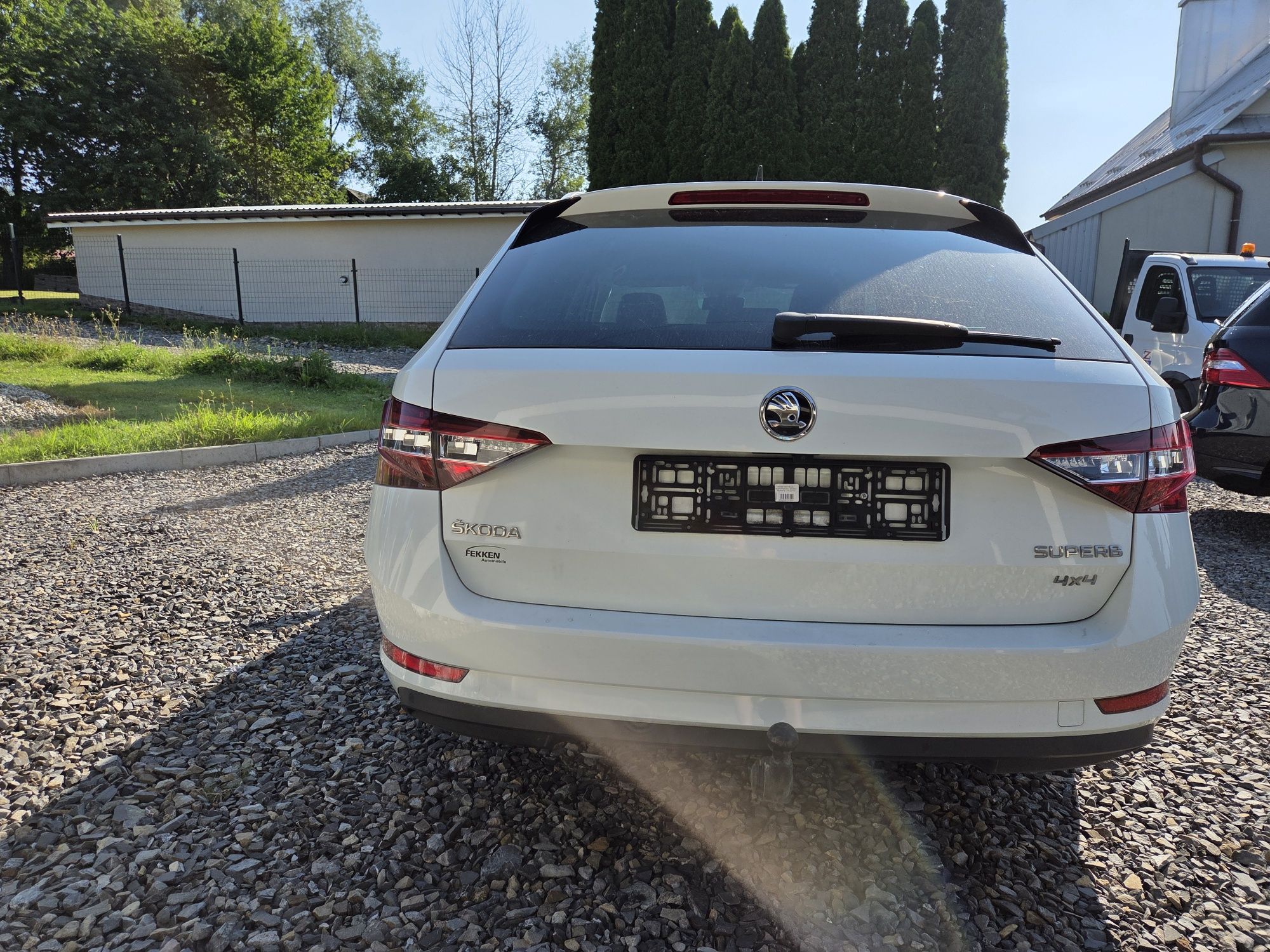 Skoda Superb 3V Kombi L&K 4x4 webasto