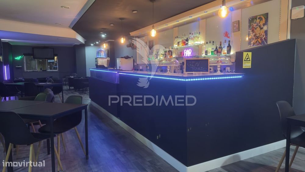 Trespasse Bar — Totalmente Equipado e Pronto a Operar | Santa Marta...