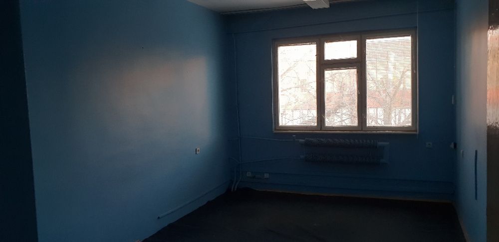 Wynajmę pomieszczenia na pracownię, magazynek, studio nagrań.