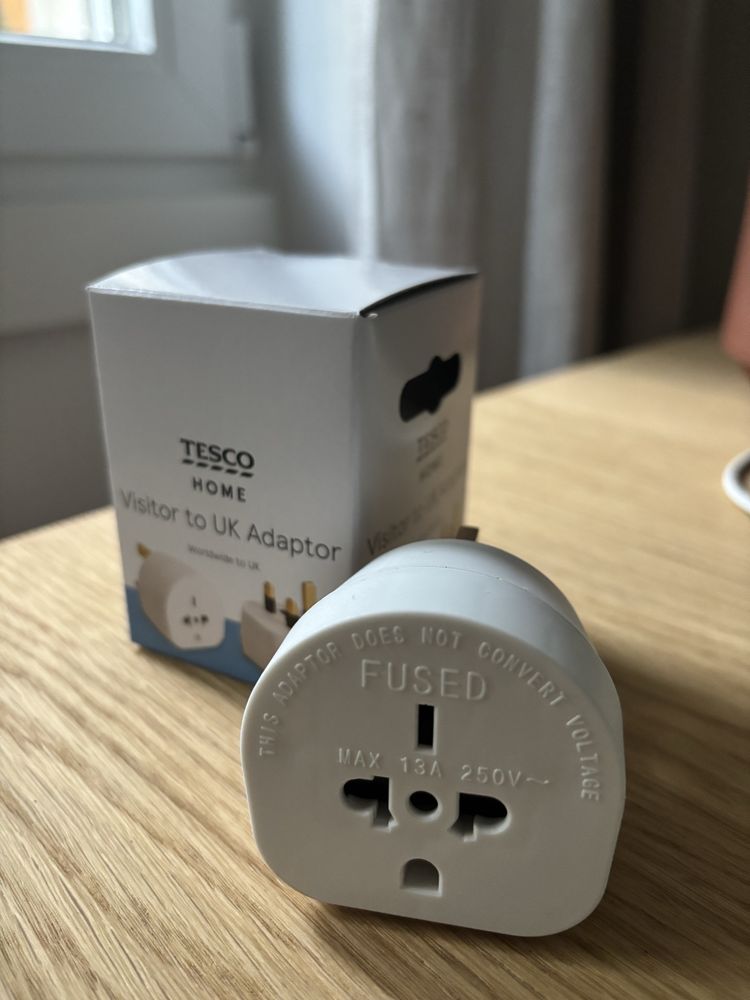 Adaptador tomada UK
