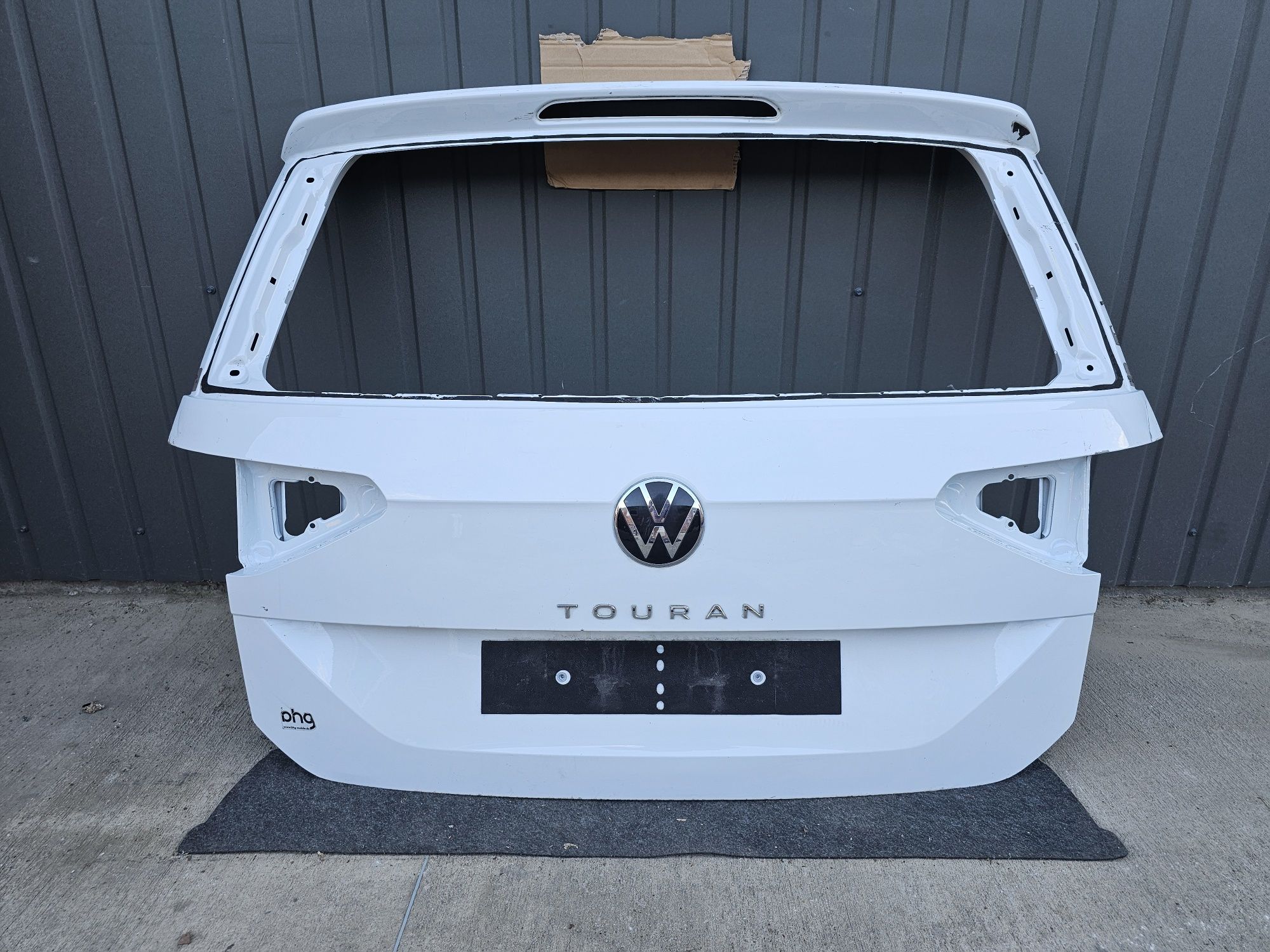 Ляда Крышка багажника Кляпа VW Touran 5TA827445 Тоуран 2019 2021