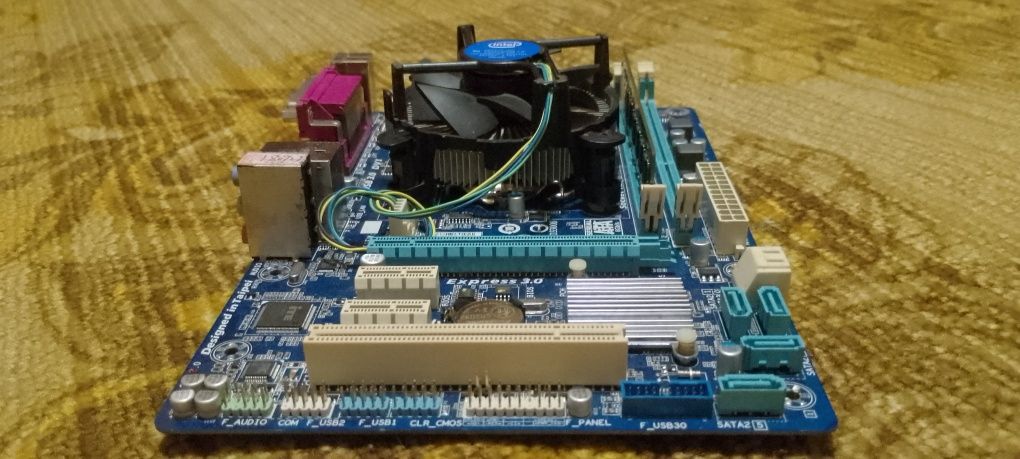 Gigabyte GA-B75M-D2V.+ проц+ кулер
