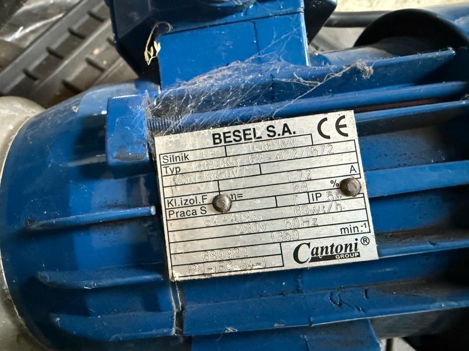 Podajnik węgla na ekogroszek