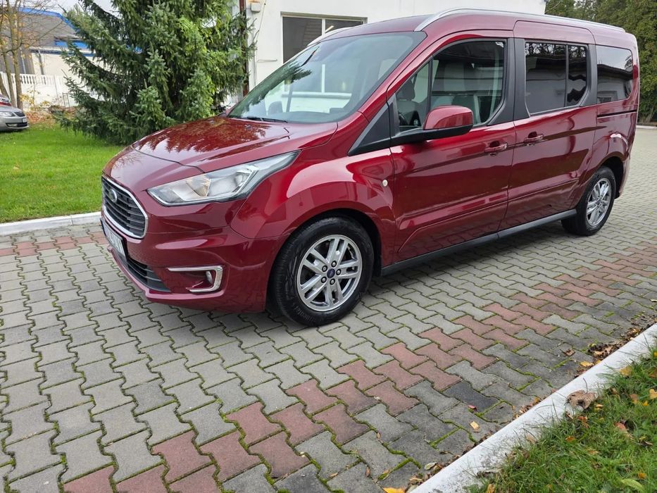 Ford Tourneo Connect Ford Grand Conect bogata wersja Titanum Kamera 7os FV23