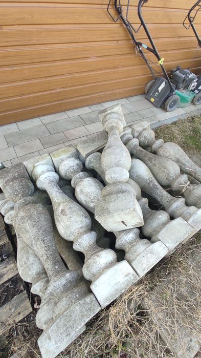 Sg tralki betonowe , balustrada betonowa  cena za całość 12 szt słupkó