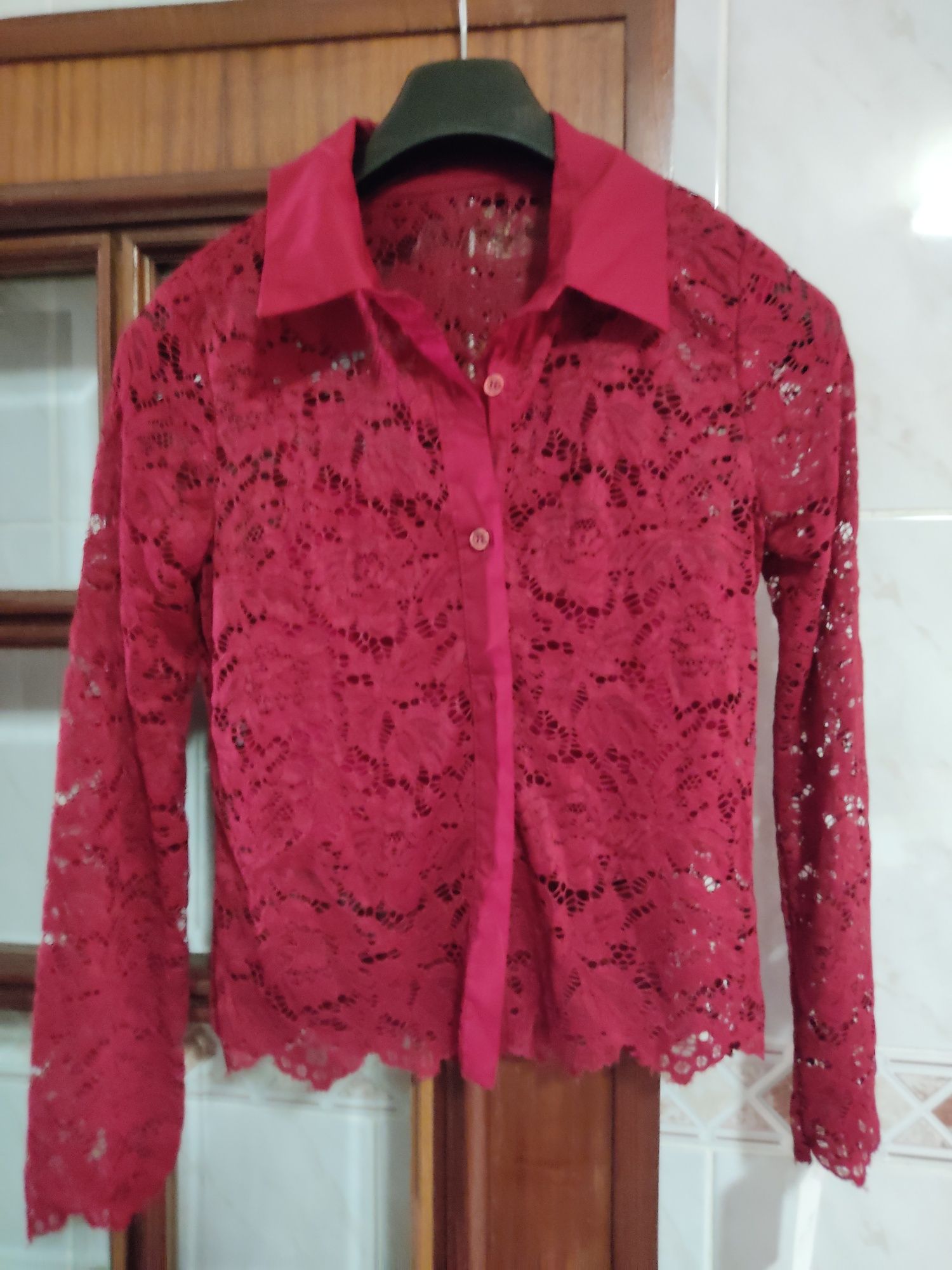 Blusa de renda com top