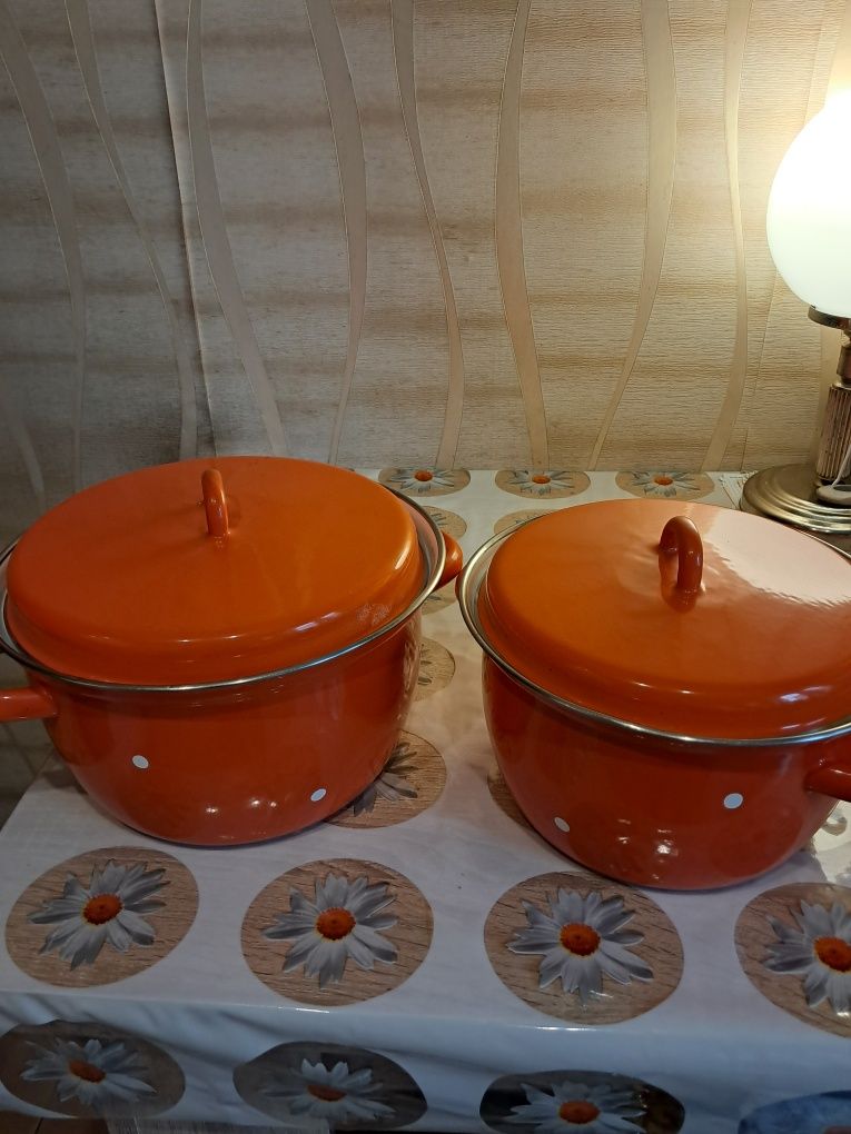 Новый  набор кастрюль