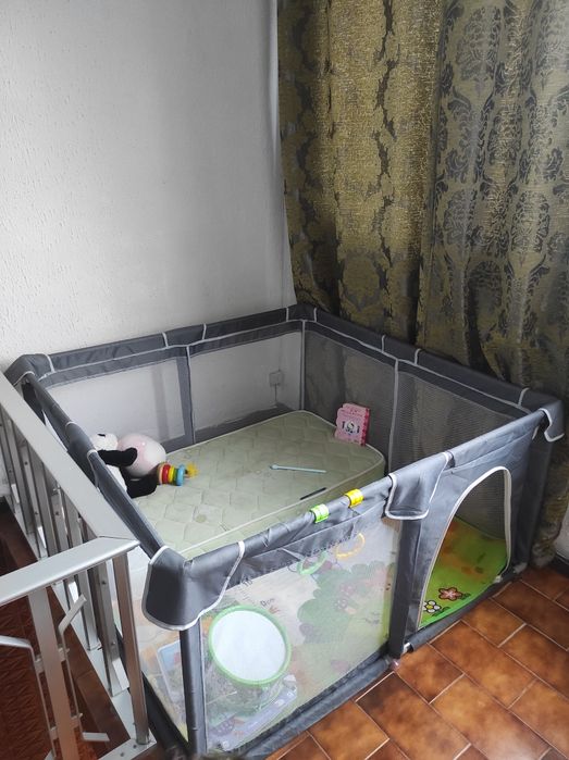 Parque infantil para segurança do bebê