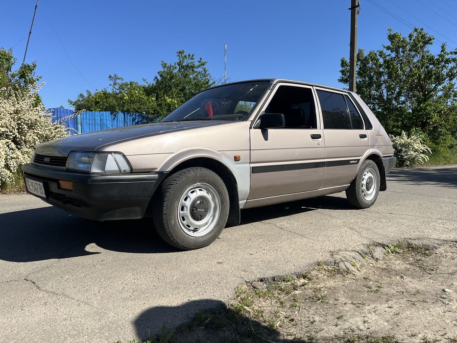 Toyota corolla e80