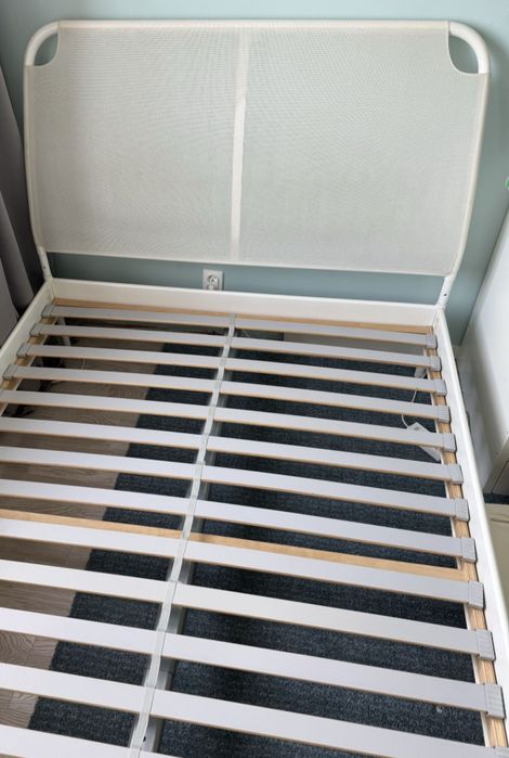 Łóżko metalowe białe Ikea Duken 140x200 stelaż i materac