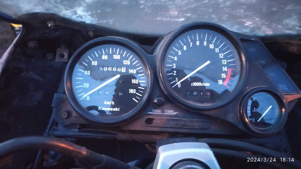 Kawasaki ZZR600 (1gen)