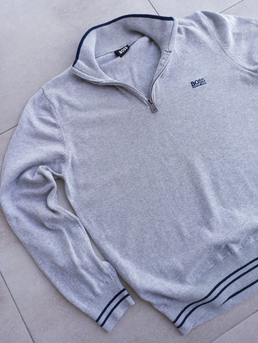 Hugo Boss  oryginalna  szara bluza ze  stójką  rozmiar M