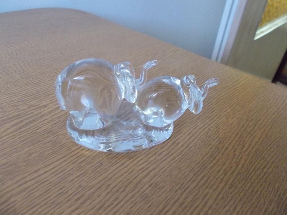 Figurki z porcelany - kryształu - tworzywa dekoracyjnego - kolekcje