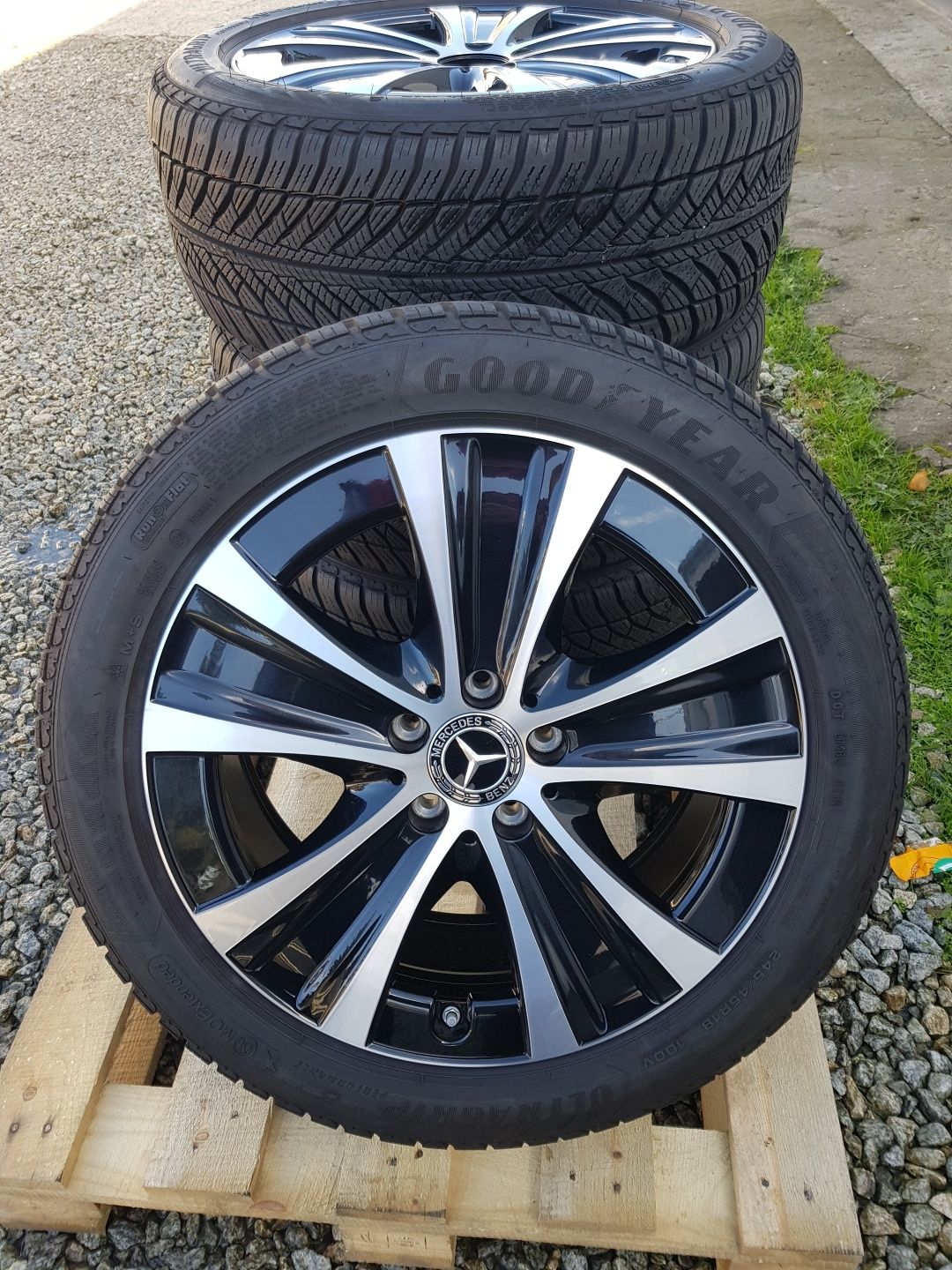 4 Koła Mercedes E klasa W213 8x18 ET 43 Zima 245/45r18  2021r