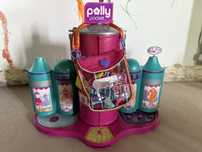 Shopping Polly Pocket