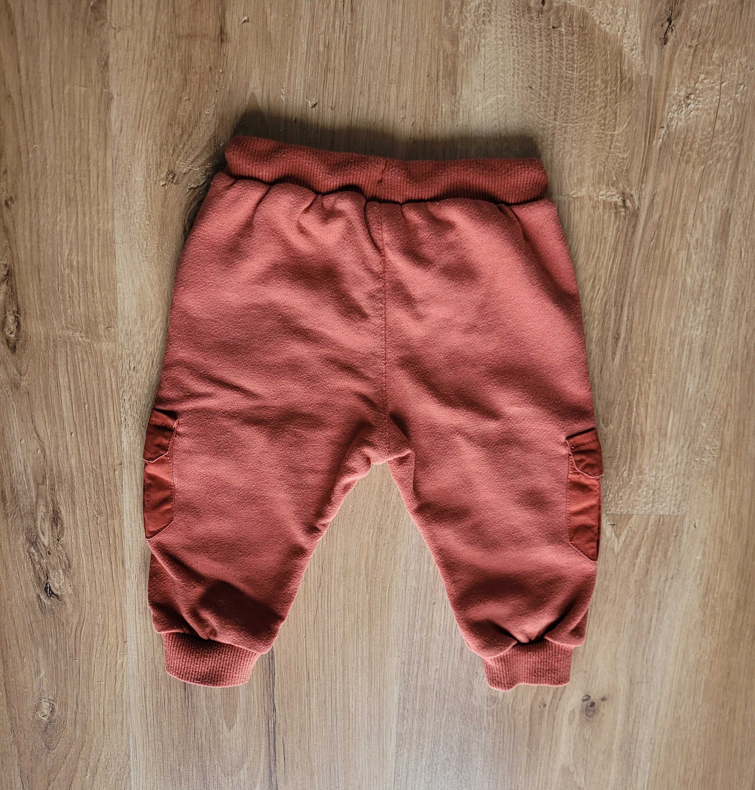 Spodnie niemowlęce Smyk 68 3-6 chłopięce dresowe miękkie