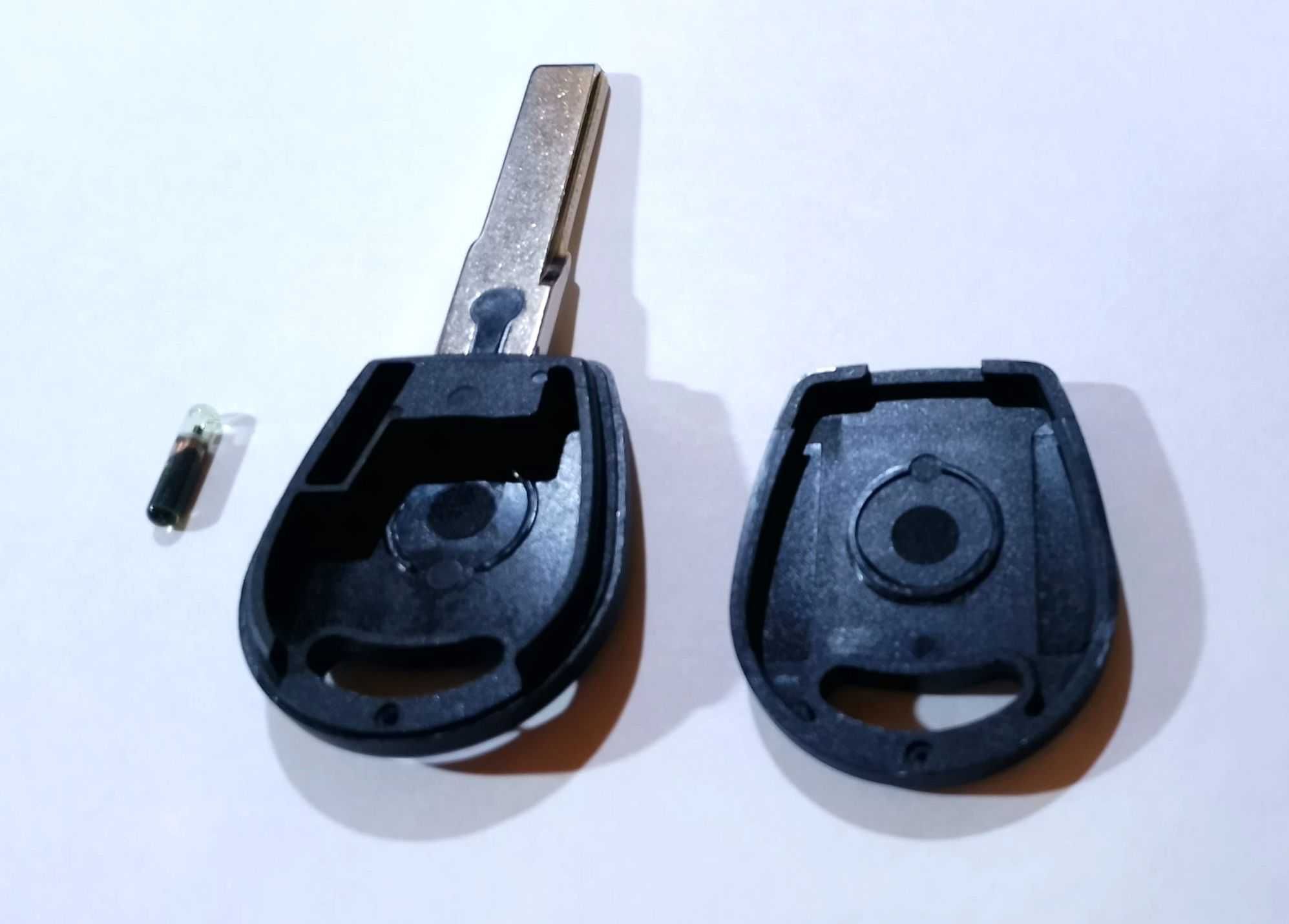 Заготовка ключ Skoda HU66 + ID48 авто Volkswagen Audi Seat дубликат