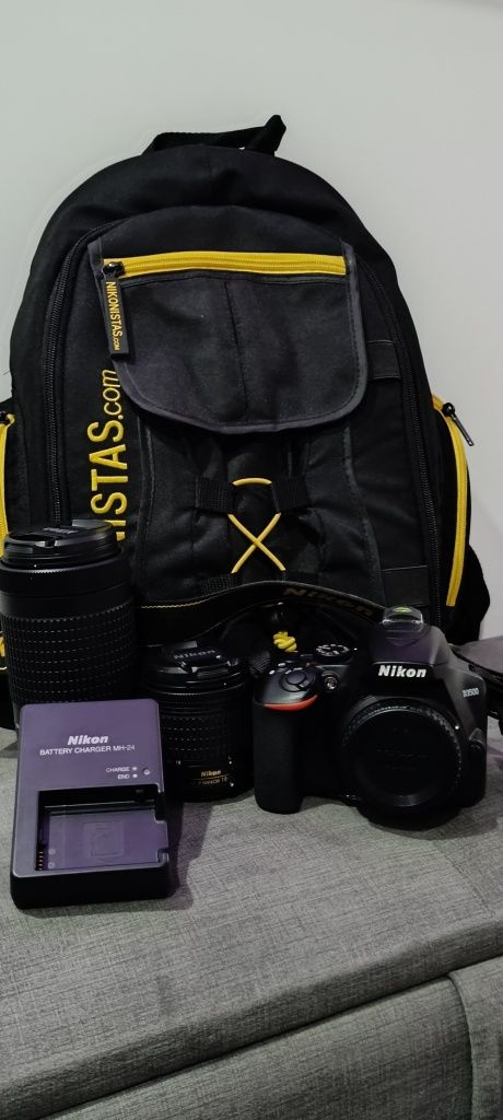 Máquina fotográfica Nikon D3500 + objetivas