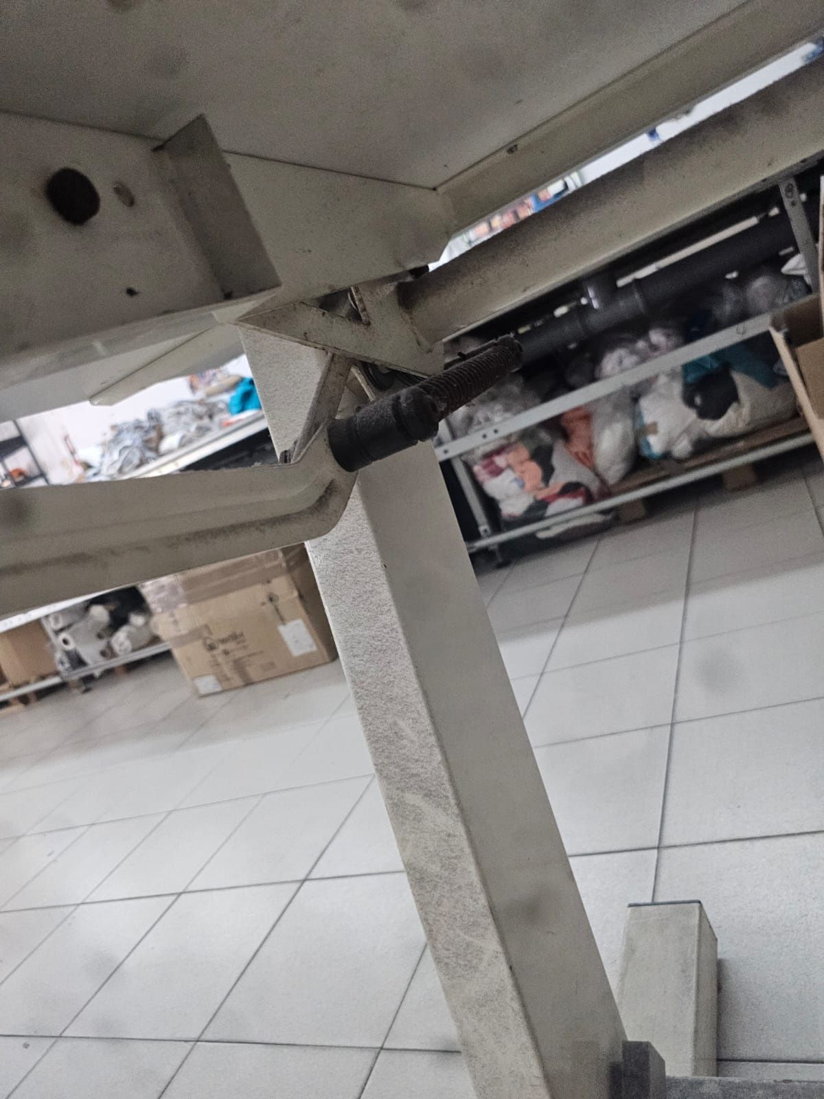 Mesa para remate com inclinação