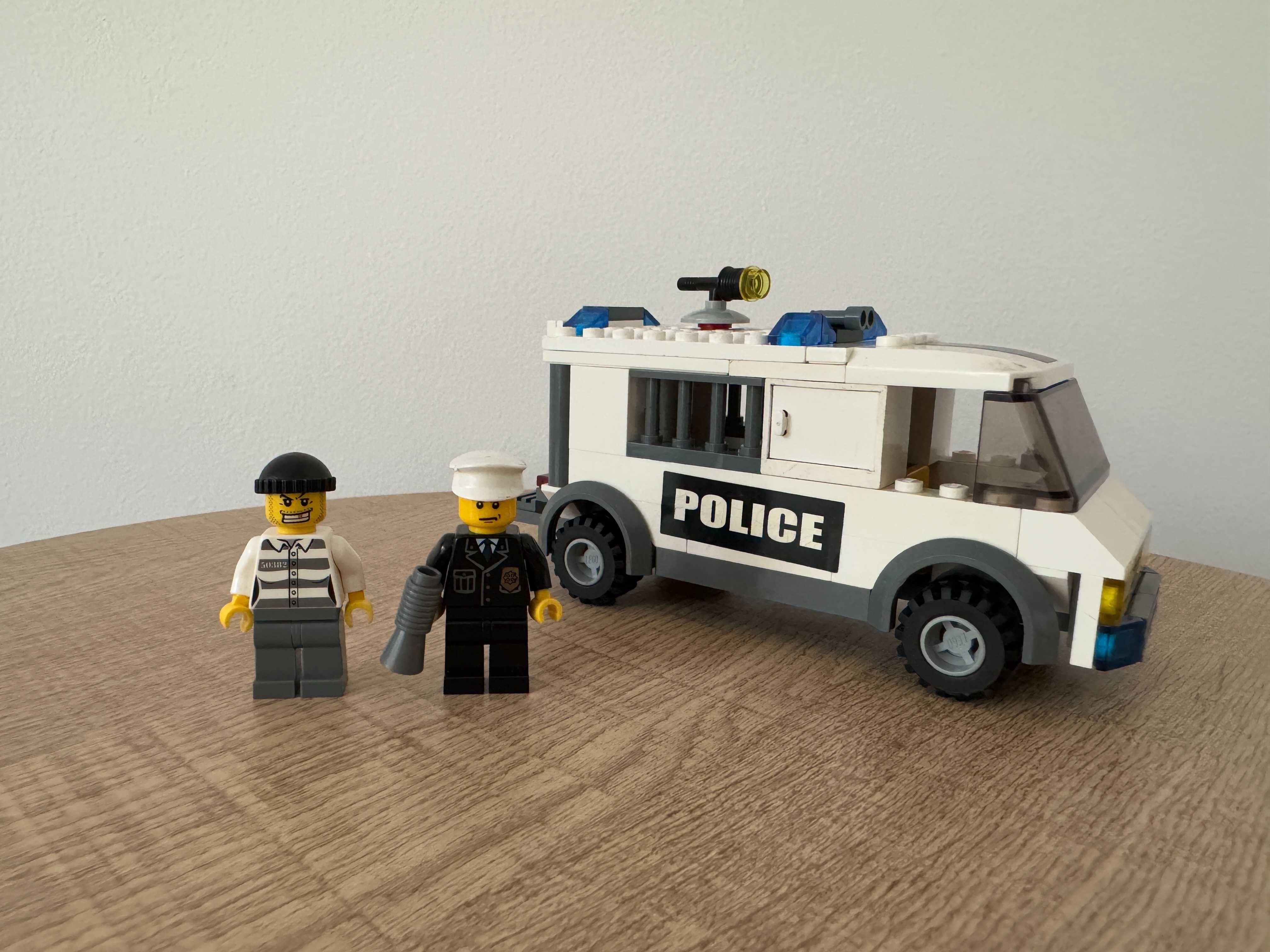 LEGO CITY 7245 Policja Radiowóz Więźniarka Konwój 2005 Policjant