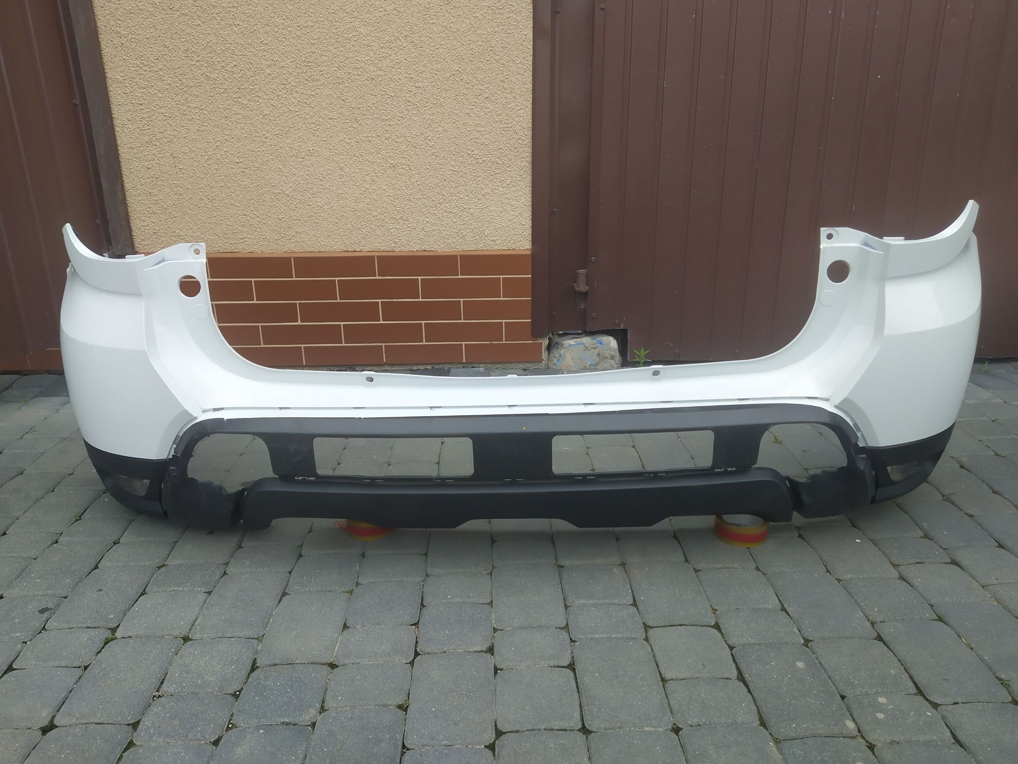 Zderzak tylny tył Dacia Duster 2 II 17-