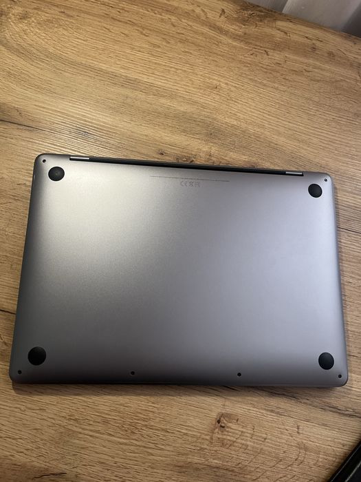 Mac Book Pro на запчастини