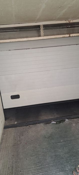 Garagem box para vender