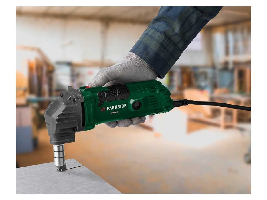 Elektryczne nożyce do cięcia blachy skokowe Parkside PMK 550 C2 550W