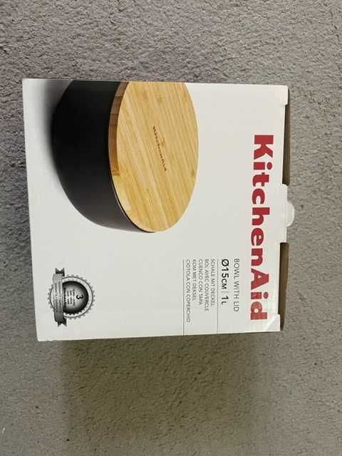 Taça com tampa madeira KitchenAid  NOVA