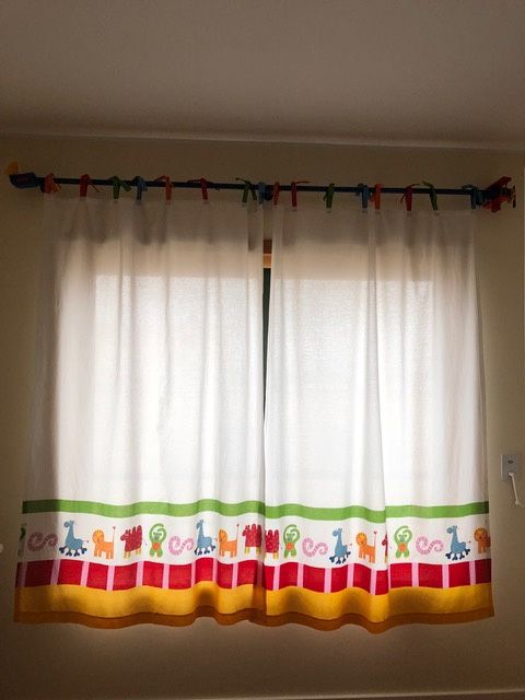 Cortinas de criança "IKEA" e varão "AVIÕES"