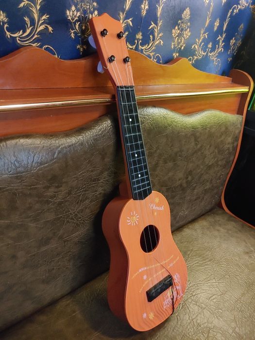 Гитара детская б/у