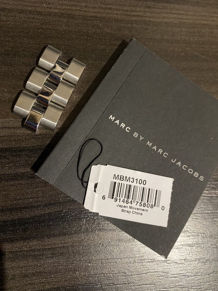 Оригинал часы женские  MARC JACOBS MBM3100