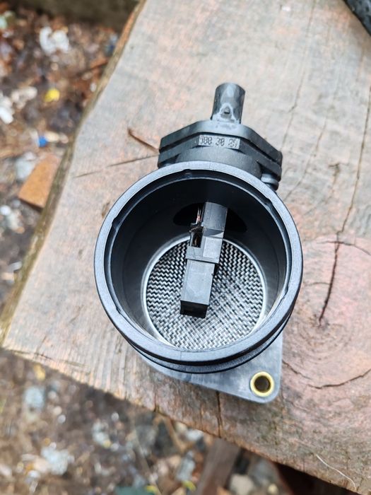 Продам датчик воздушного потока БМВ