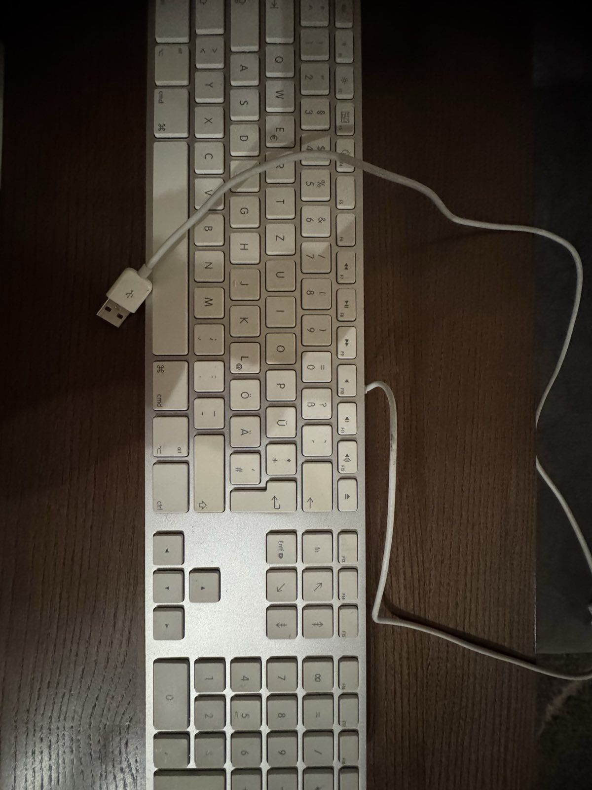 Провідна клавіатура Apple A1243