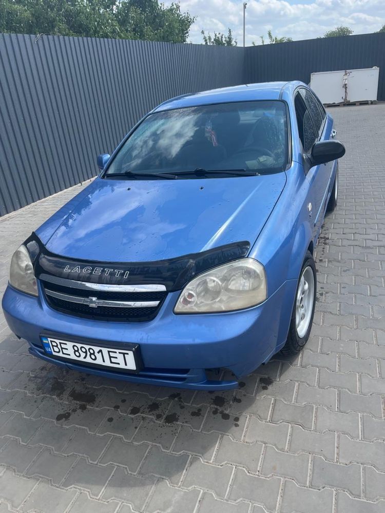 Продам lacetti 1.8