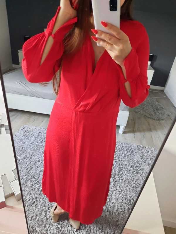 czerwona sukienka h&m maxi dekolt