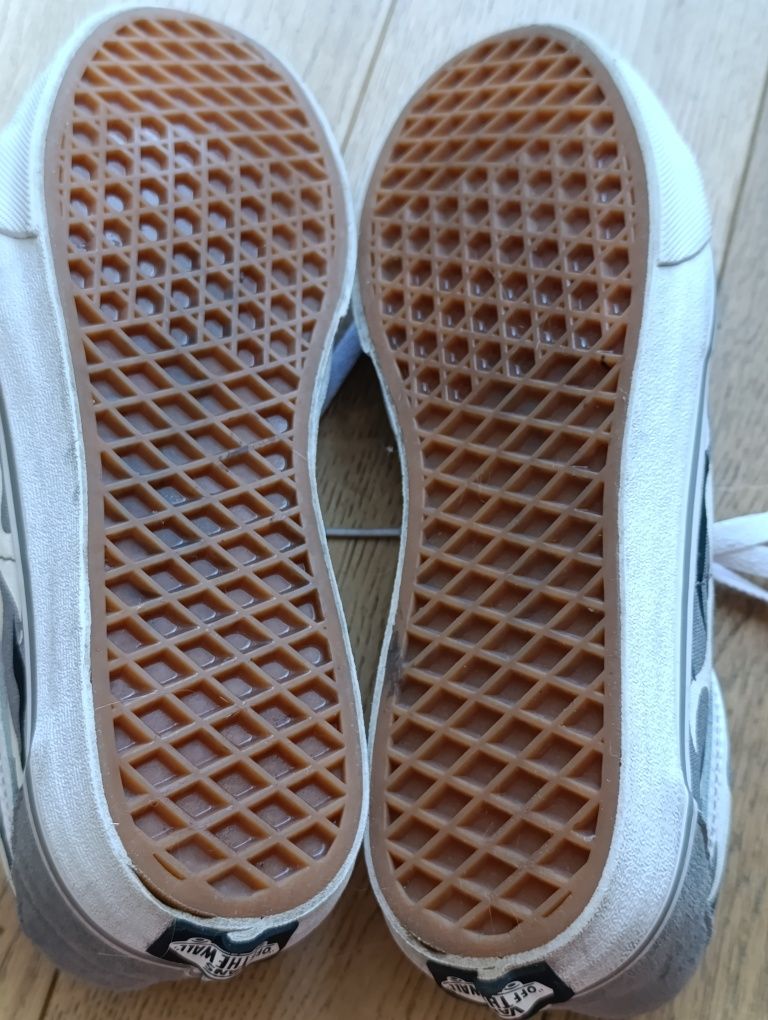 Vans Junior rozmiar 39 zamasz -materiał