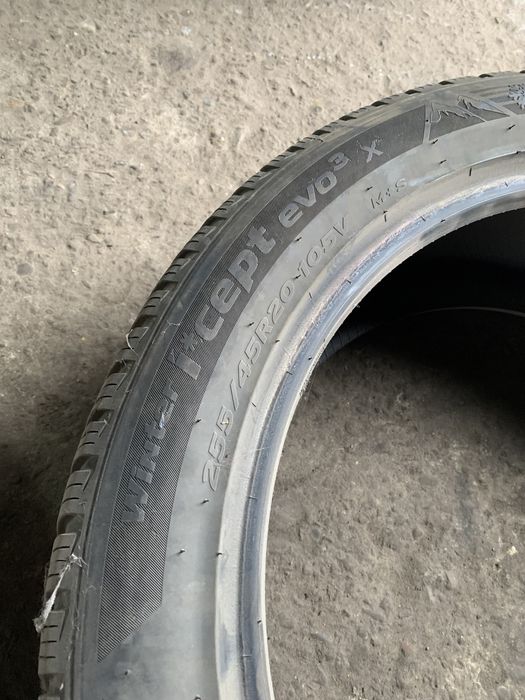 Hankook winter icept evo 3 255 45 r20 23рік