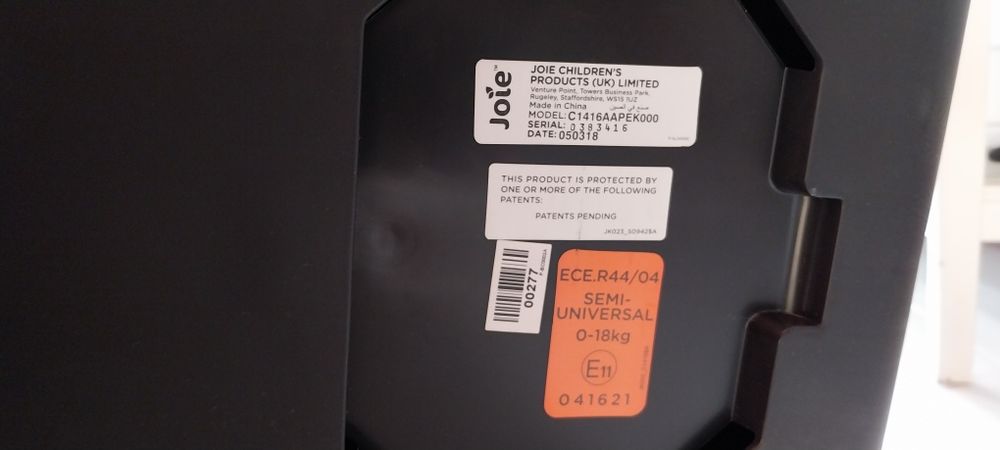 Cadeira auto 360° Joie com isofix como nova