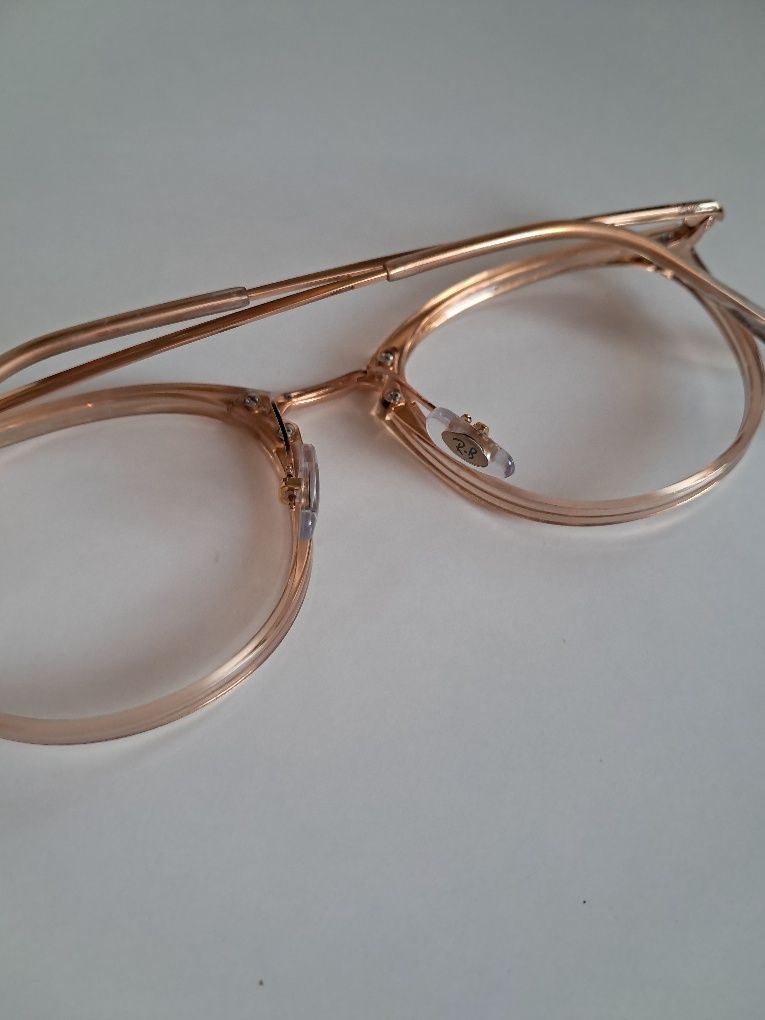 Okulary korekcyjne damskie marki Ray Ban