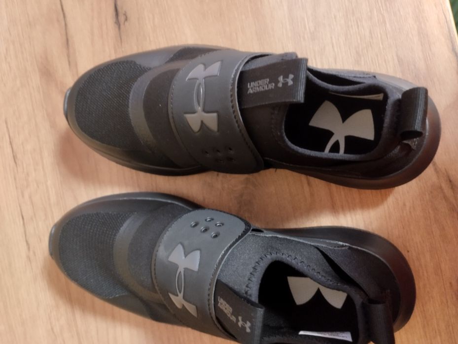 продам кросівки Under Armour оригінал , є торг
