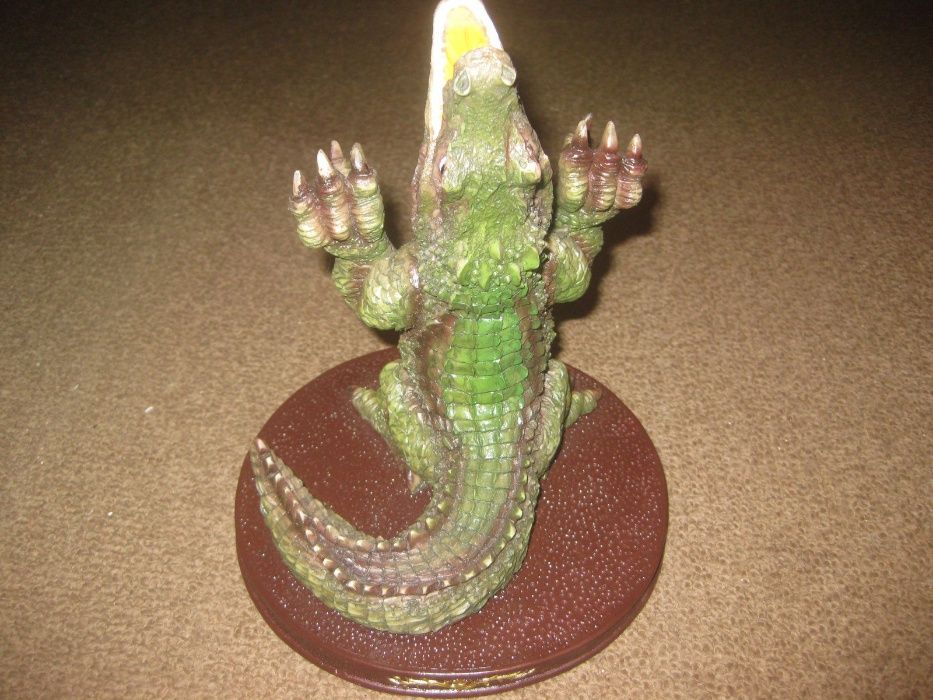 Artigo de Decoração de um Crocodilo/Impecável!
