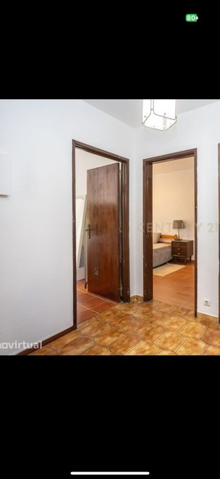 Apartamenti T2+1 no vale da amoreira, com arrecadação.