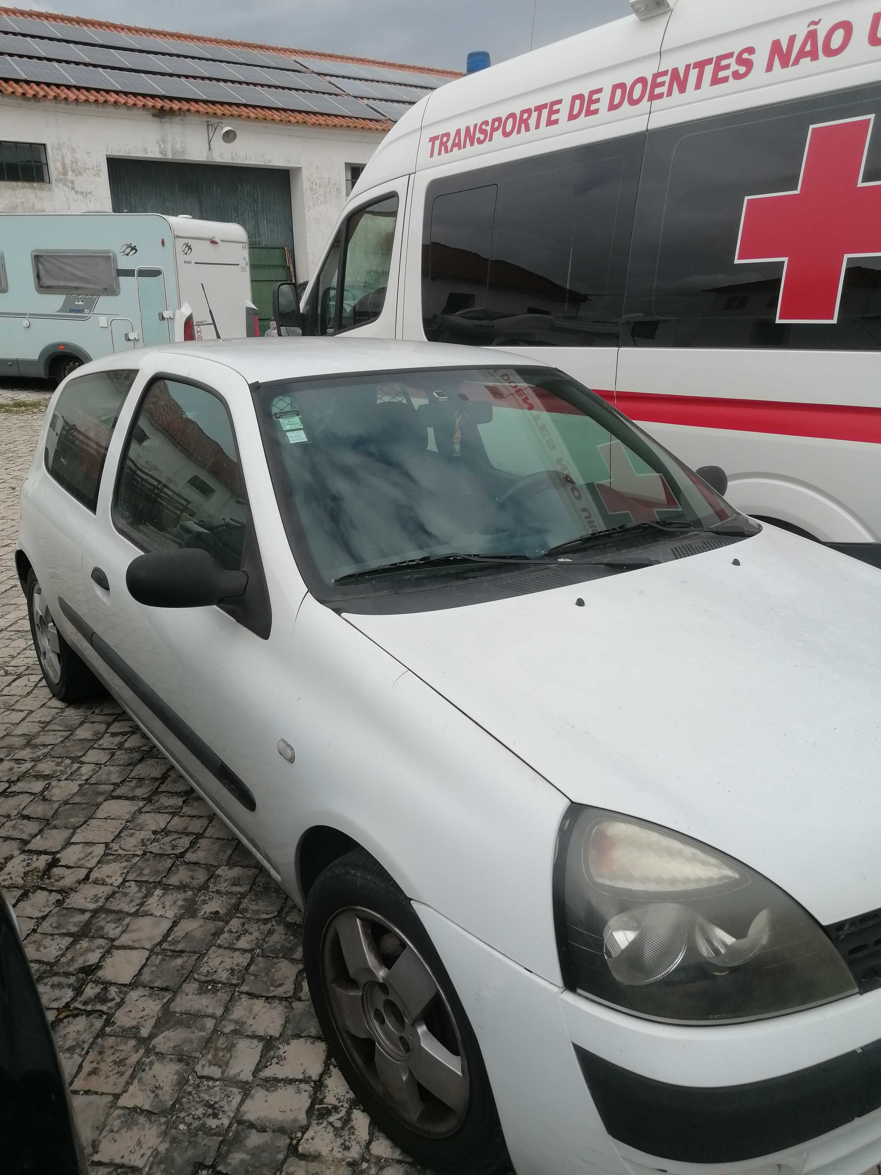 Renault Clio 1.5 dci comercial (lêr anuncio)