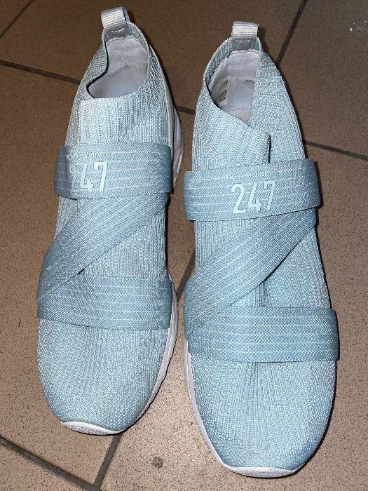 Sneakersy NEW BALANCE model WRL247KS knit rozm 39
