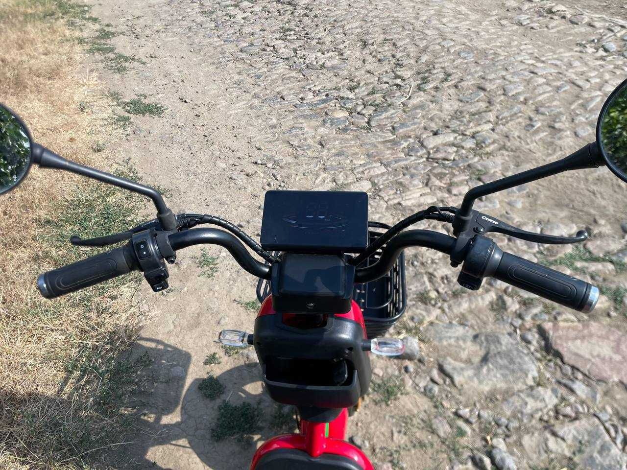 Електроскутер з пердалями Corso Solar 500W