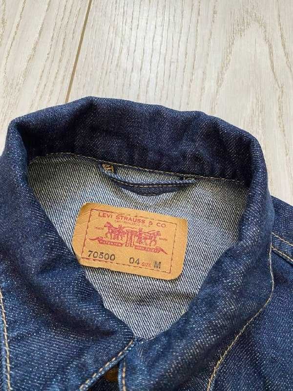 джинсова куртка Levi's
Unisex
розмір S-M