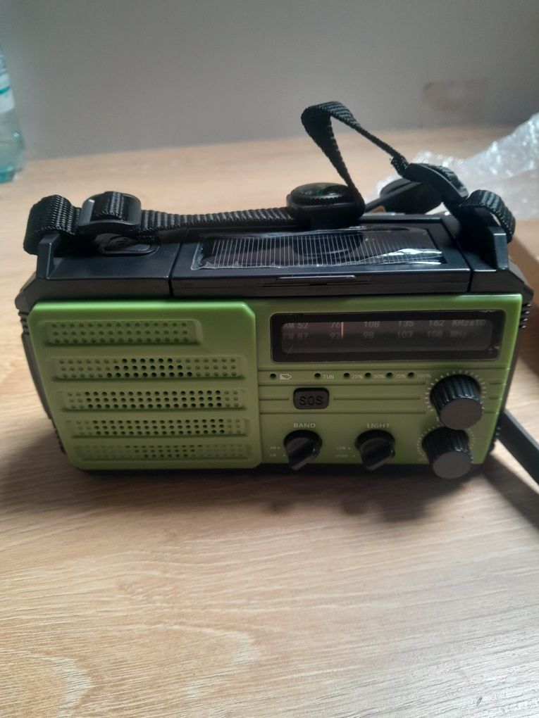 Radio sieciowo-bateryjne AM, FM Daringsnail Solarne awaryjne na korbkę